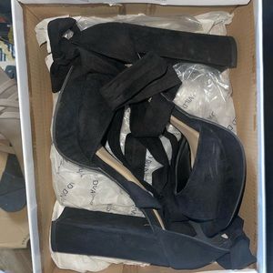 Tie up black heels